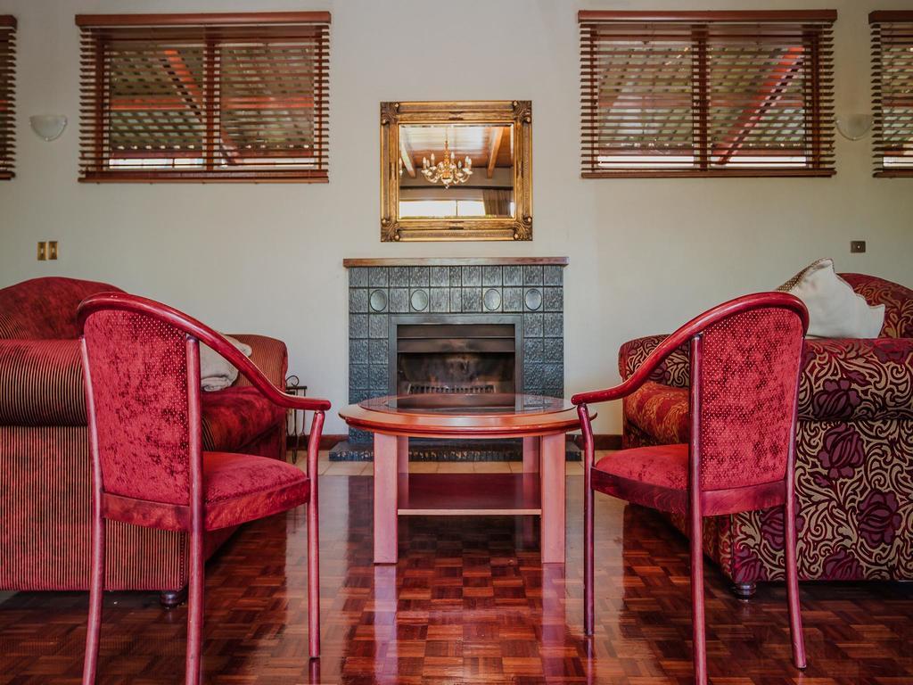 The Swellengrebel Hotel Swellendam Exterior photo
