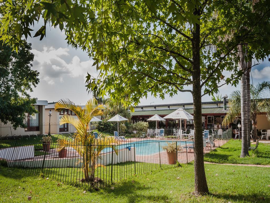 The Swellengrebel Hotel Swellendam Exterior photo